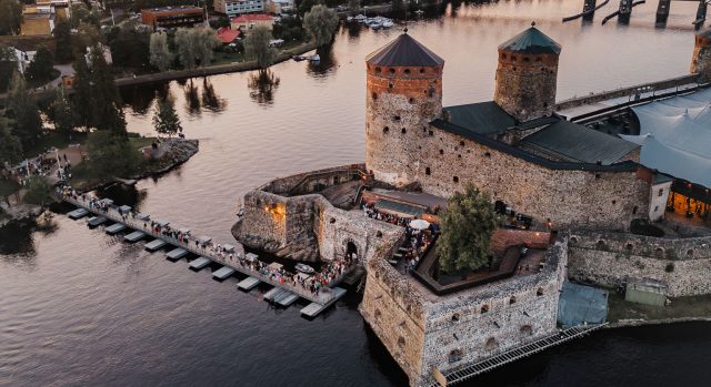 Olavinlinna, oopperan ainutlaatuinen näyttämö