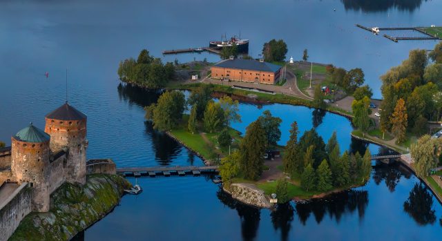 Kulttuurin juhlaa ja luonnon lumoa – Savonlinnan kesä on täynnä nähtävää ja koettavaa
